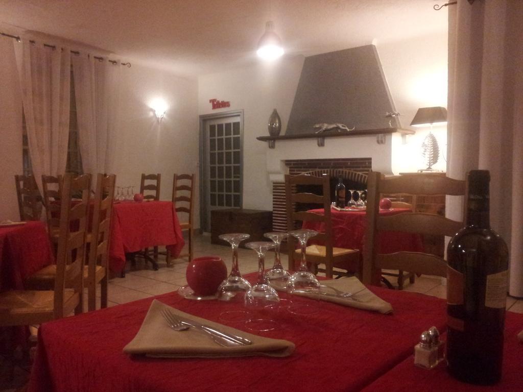 Hotel Restaurant Henri IV Eauze Buitenkant foto